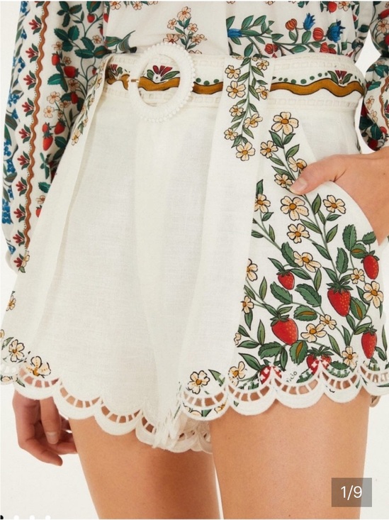 FARM Rio Pants - Farm Rio XS NWT White Floral Embroidered Scallop-Hem Women’s Shorts